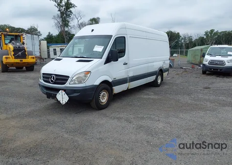 2011 Mercedes-Benz Sprinter 2500 High Roof из США, поврежденный, VIN WD3PE8CB7B5587499